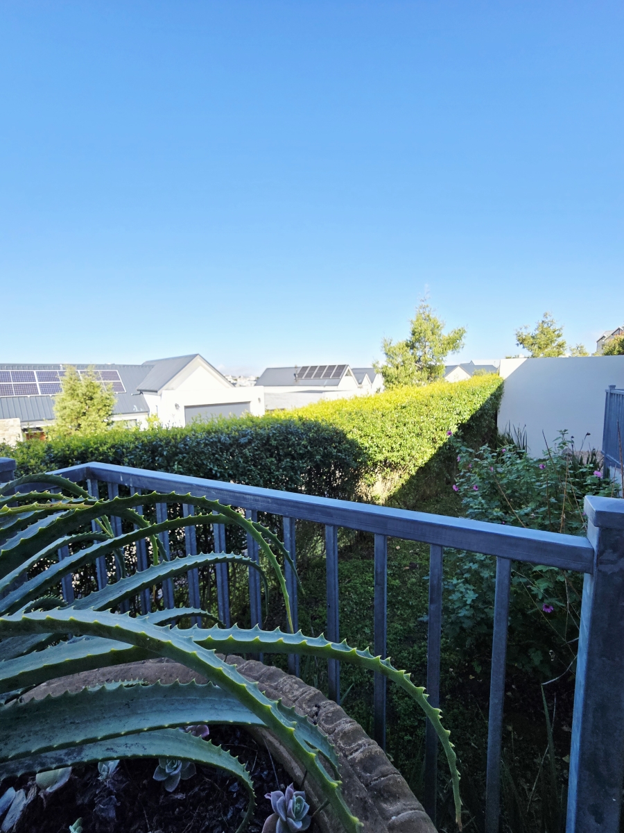 2 Bedroom Property for Sale in Kingswood Golf Estate Western Cape